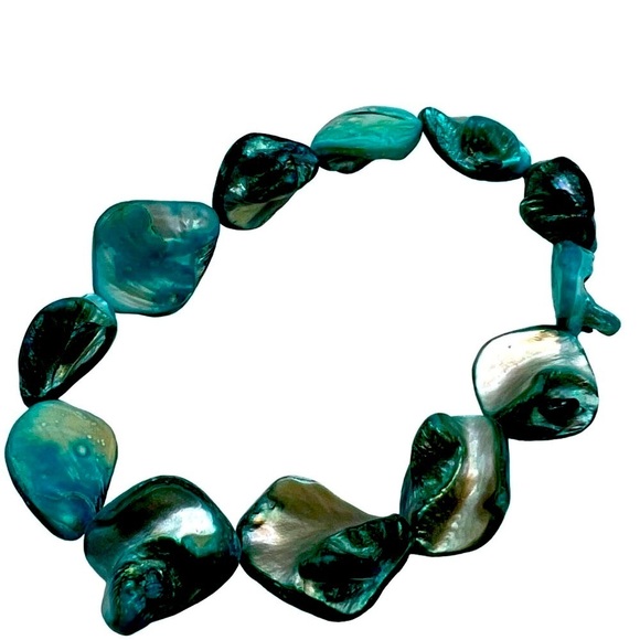 Turquoise Blue Irregular Mother Of Pearl Stretch Bracelet - Picture 3 of 5